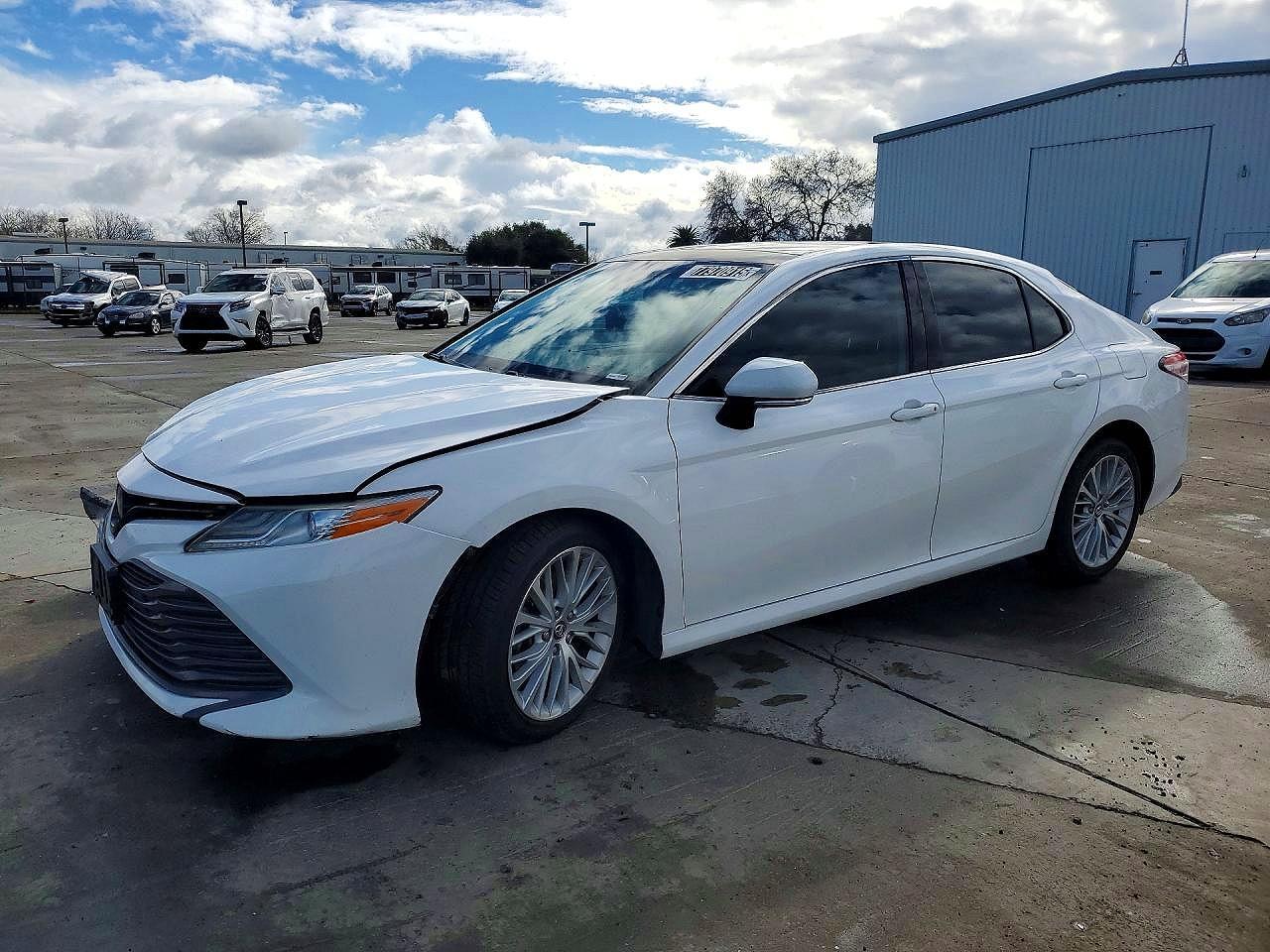 2019 TOYOTA CAMRY