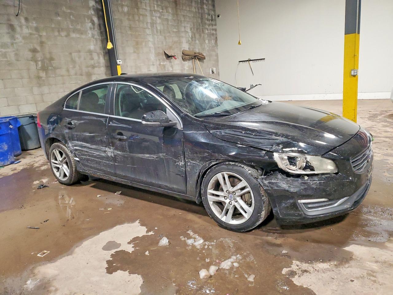 2015 VOLVO S60