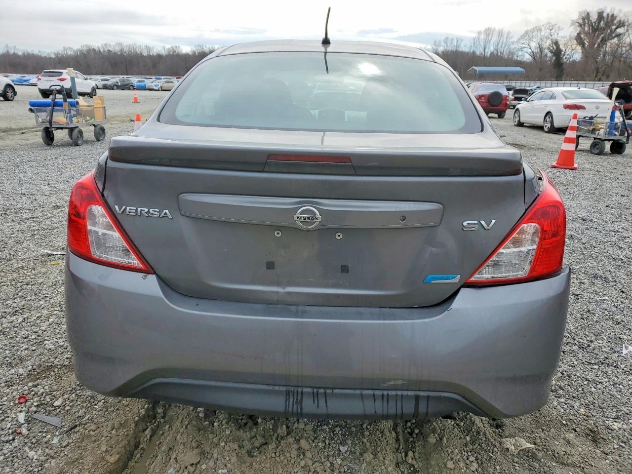 2016 NISSAN VERSA