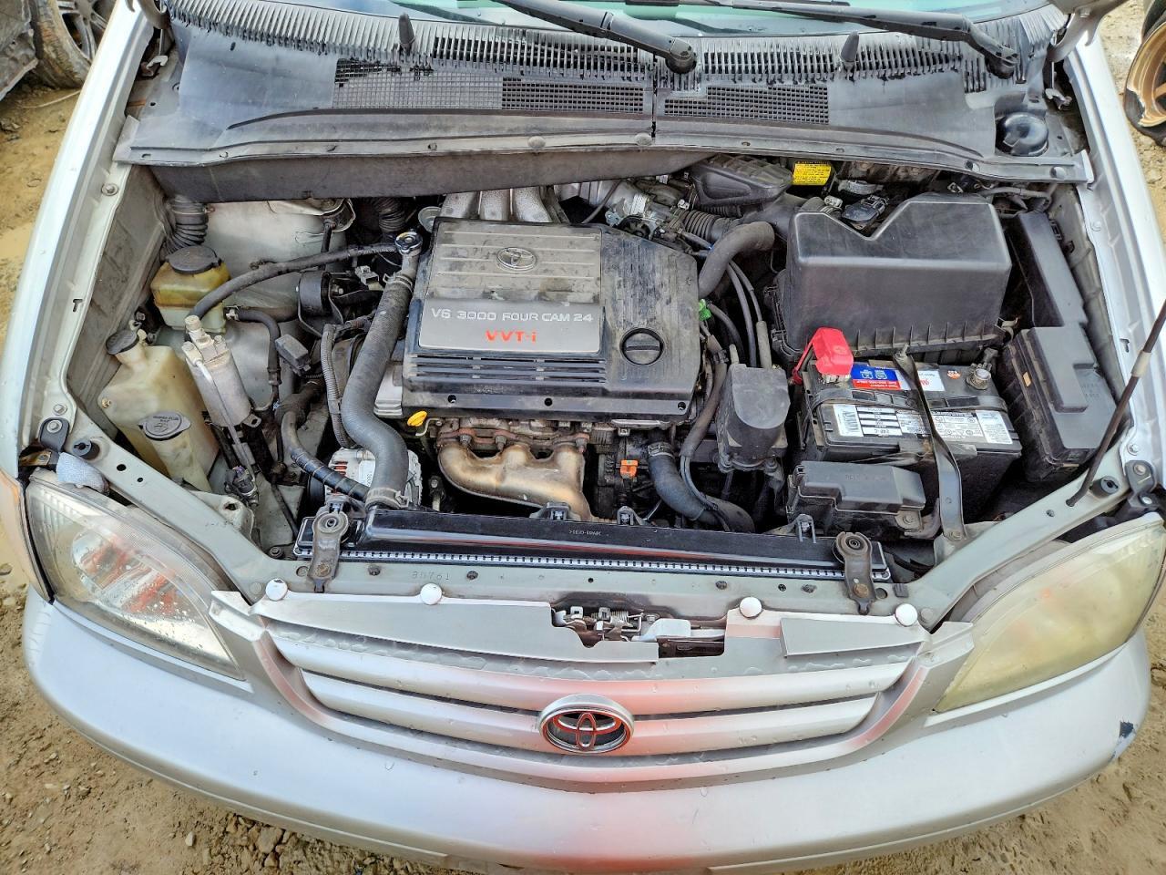 2003 TOYOTA SIENNA