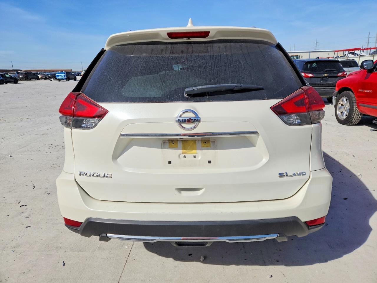 2018 NISSAN ROGUE
