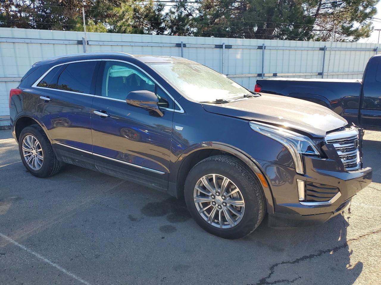 2017 CADILLAC XT5