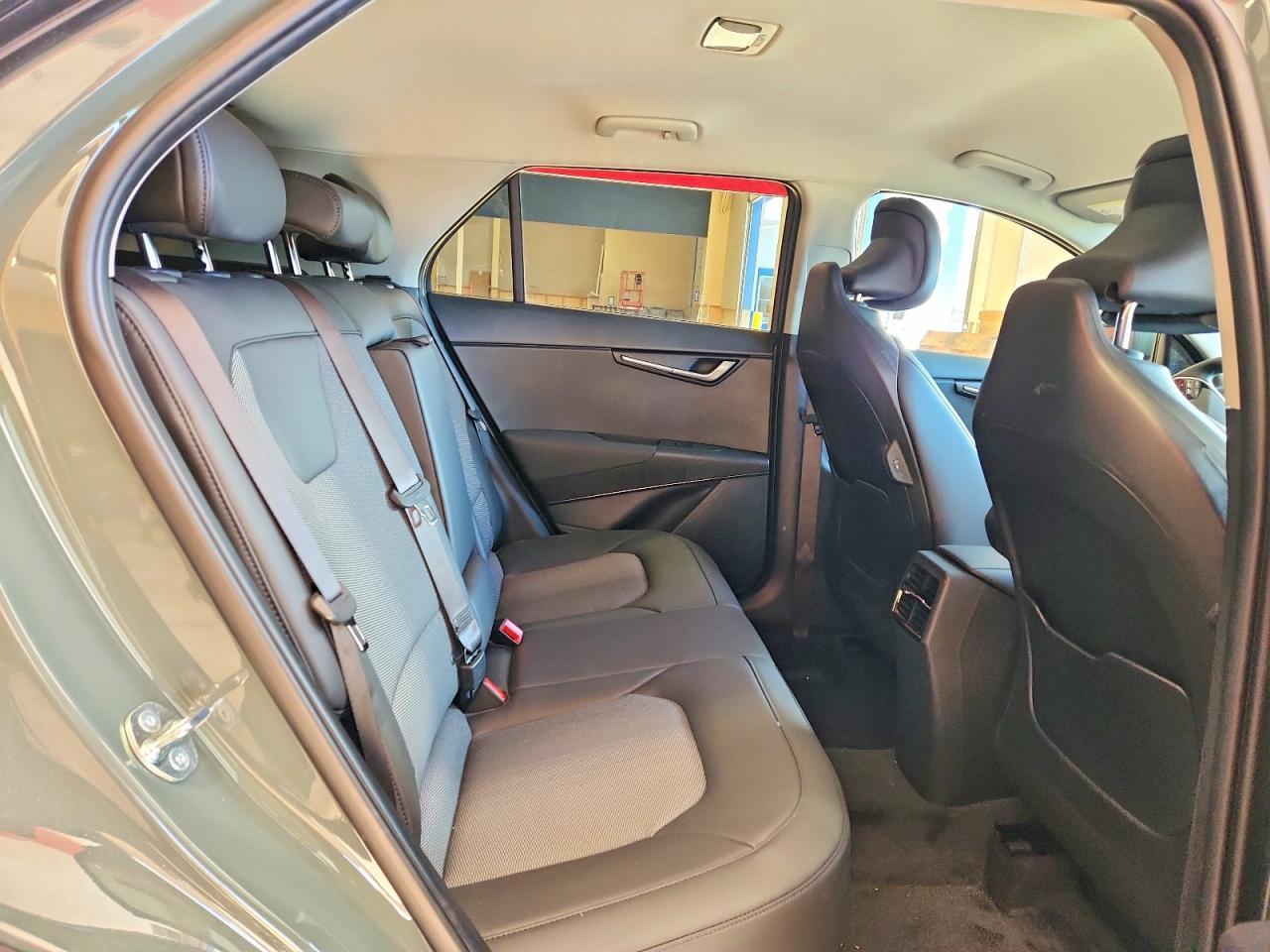 2025 KIA Niro