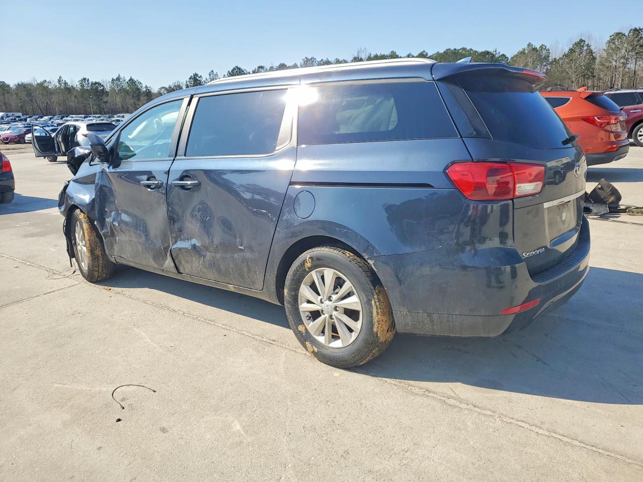 2017 KIA SEDONA