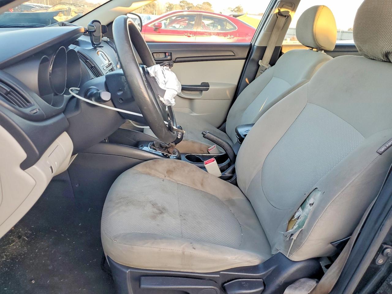 2013 KIA FORTE