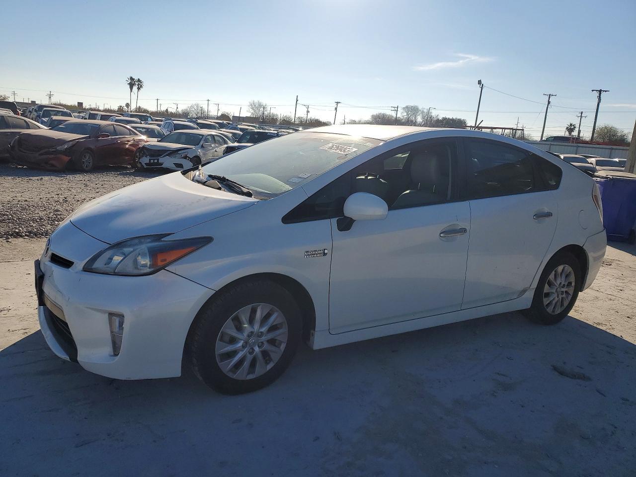 2013 TOYOTA Prius Plug-In