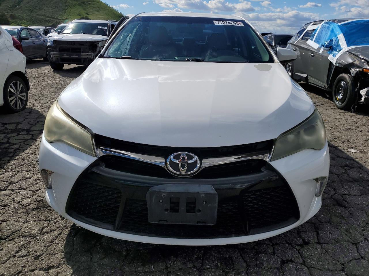 2015 TOYOTA CAMRY