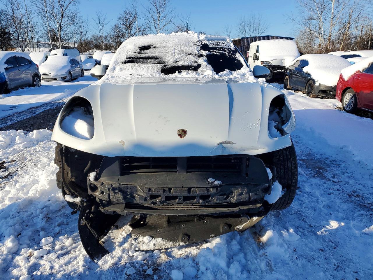 2020 PORSCHE Macan