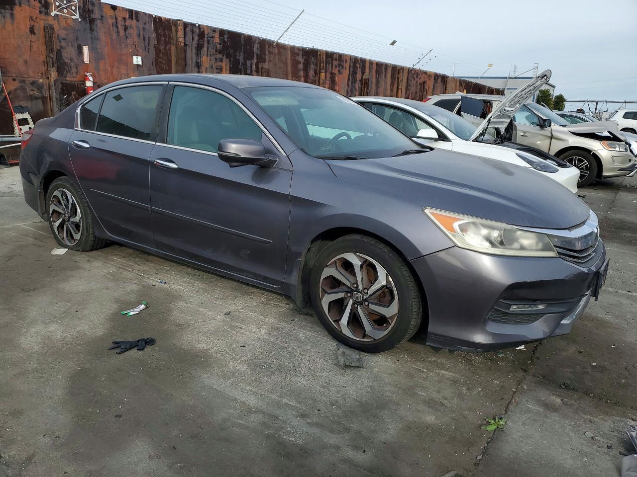 2016 HONDA ACCORD