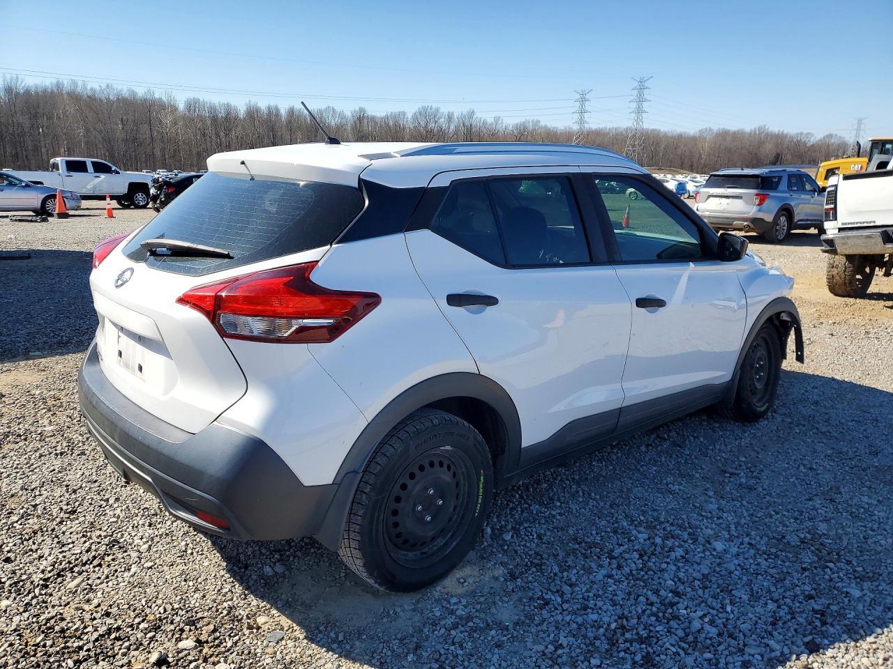 2019 NISSAN KICKS