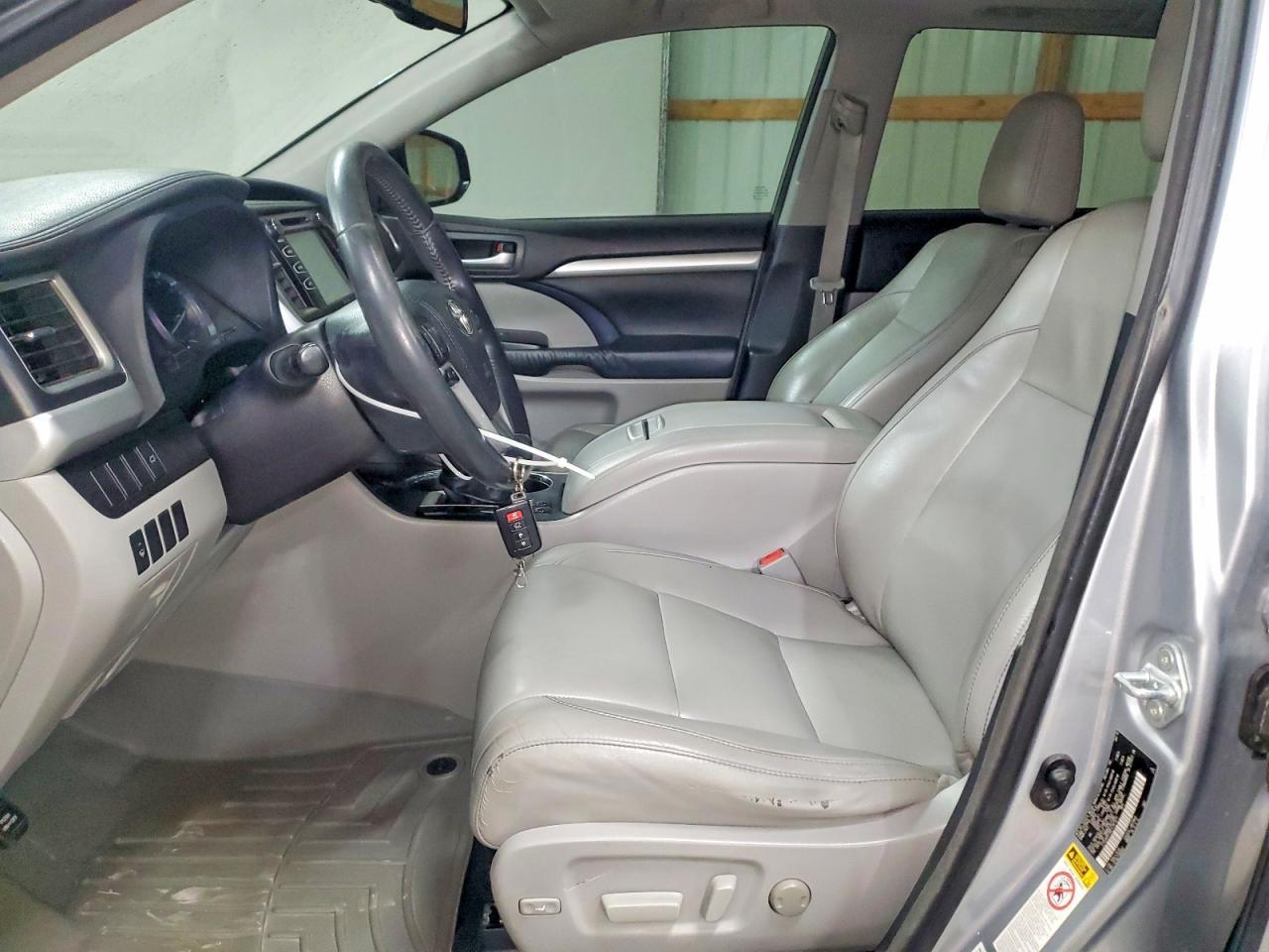 2015 TOYOTA HIGHLANDER