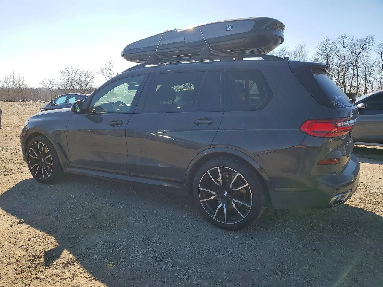 2021 BMW X7