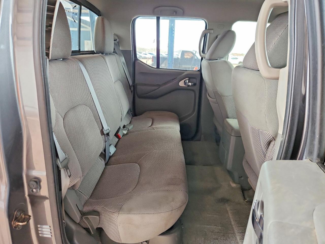 2016 NISSAN Frontier