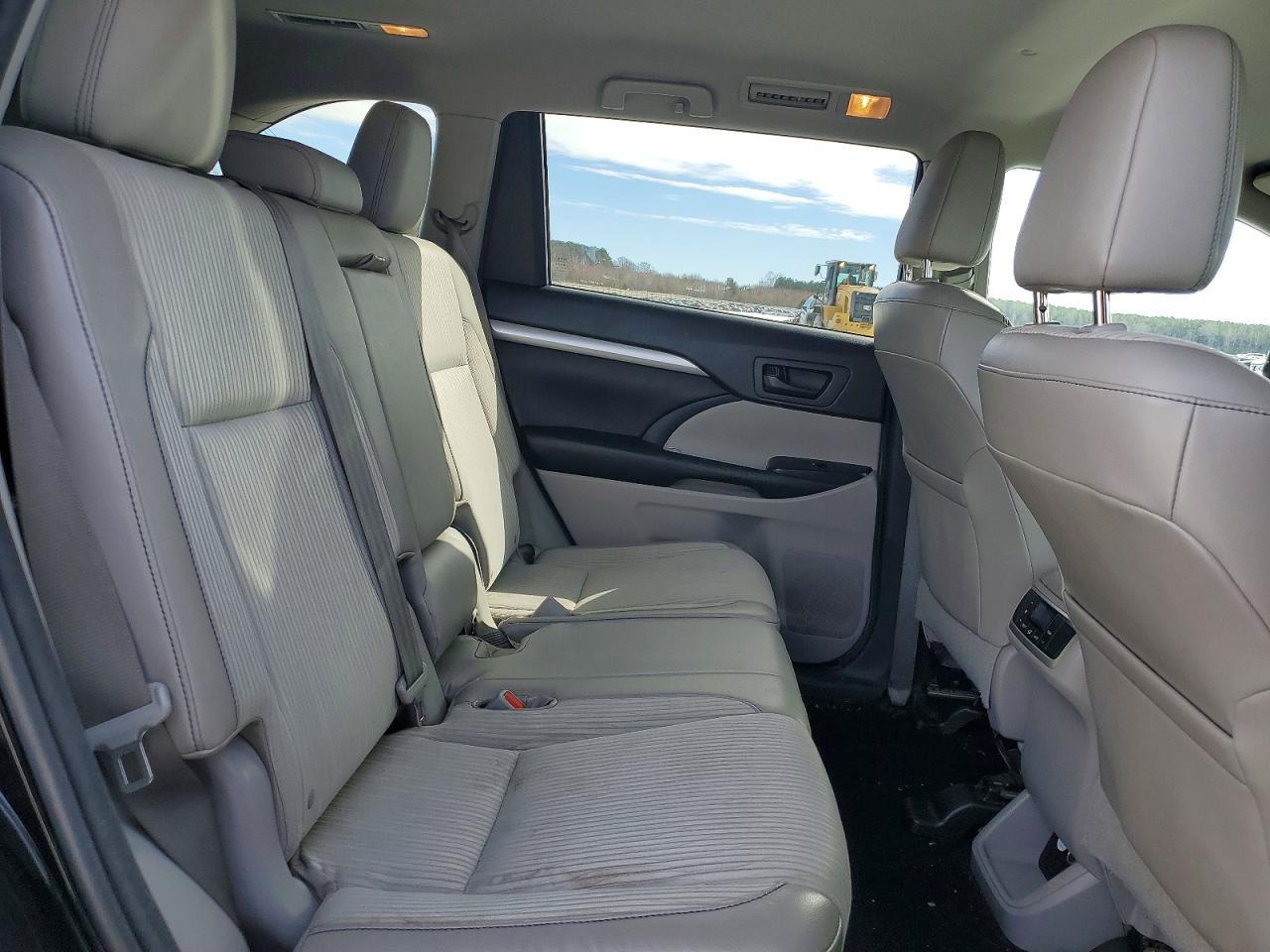 2015 TOYOTA HIGHLANDER