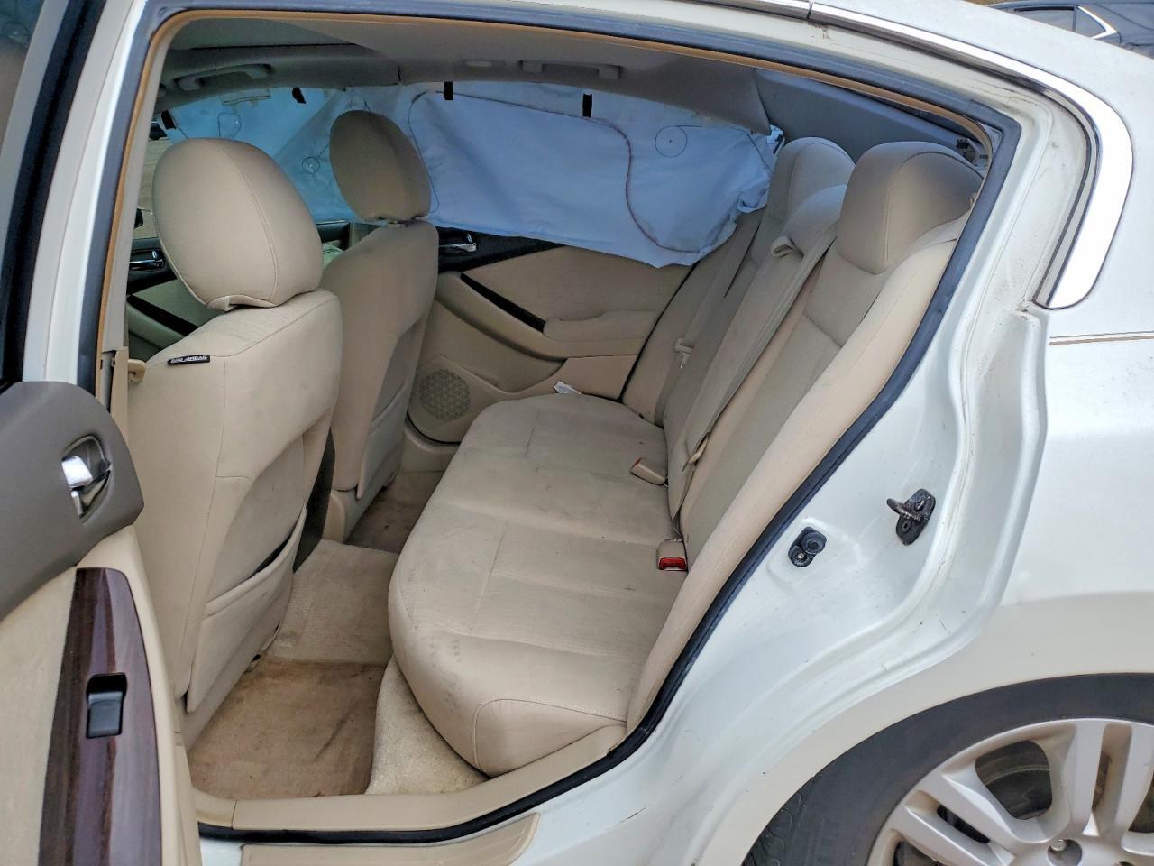2010 NISSAN ALTIMA