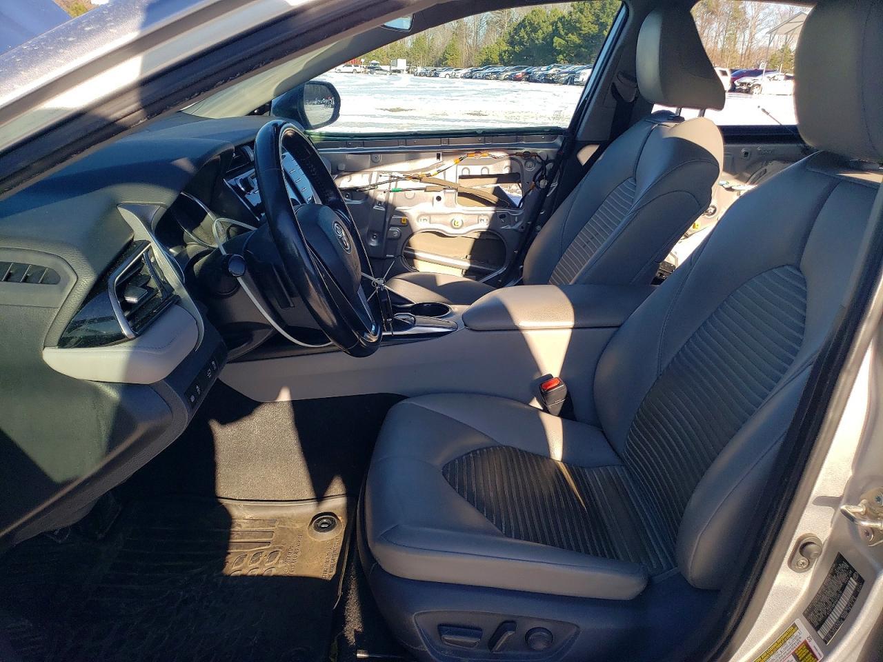 2019 TOYOTA CAMRY