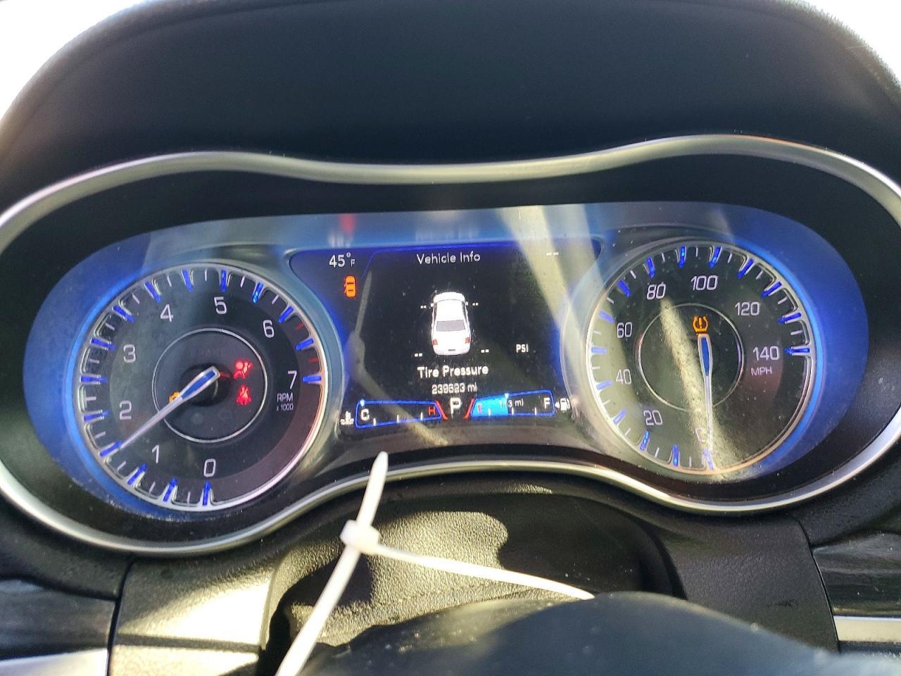 2018 CHRYSLER 300