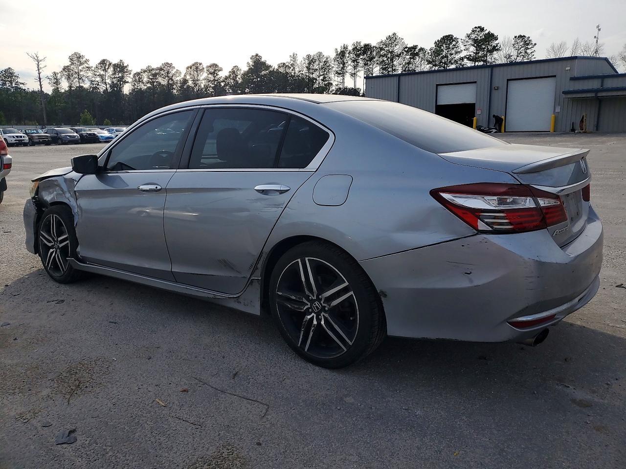 2017 HONDA ACCORD