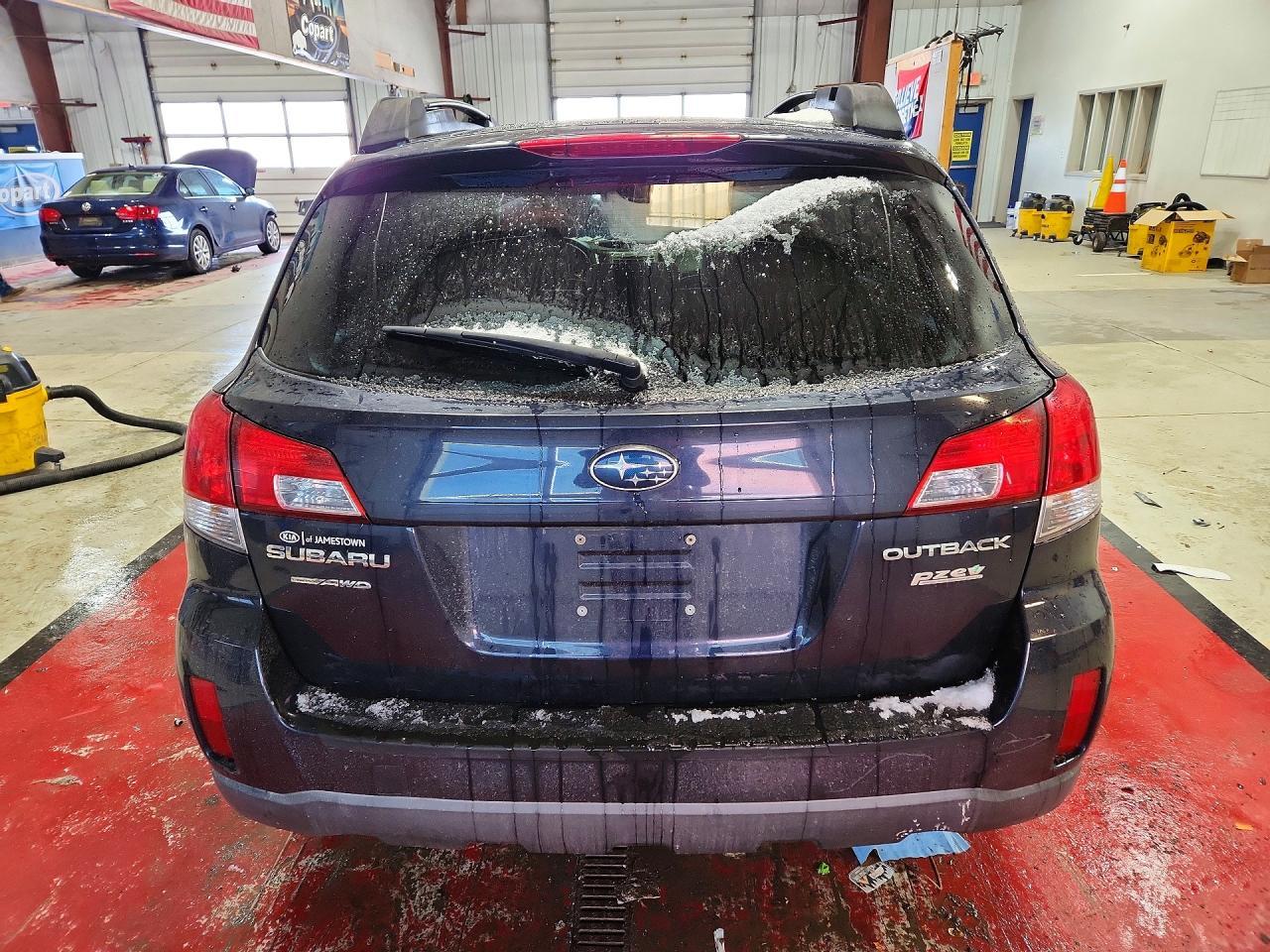 2013 SUBARU Outback