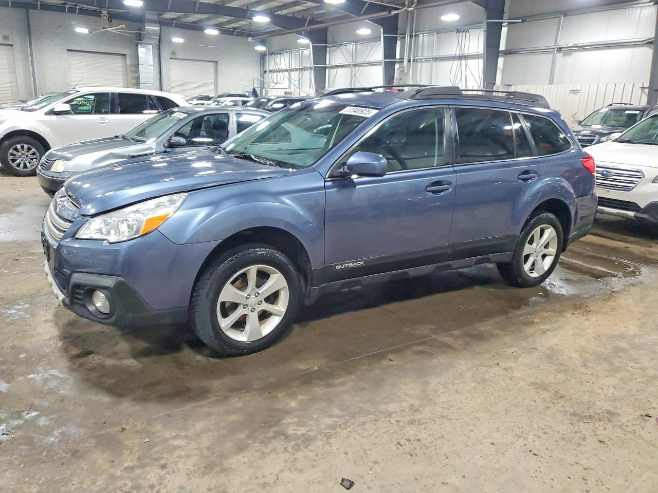 2013 SUBARU Outback
