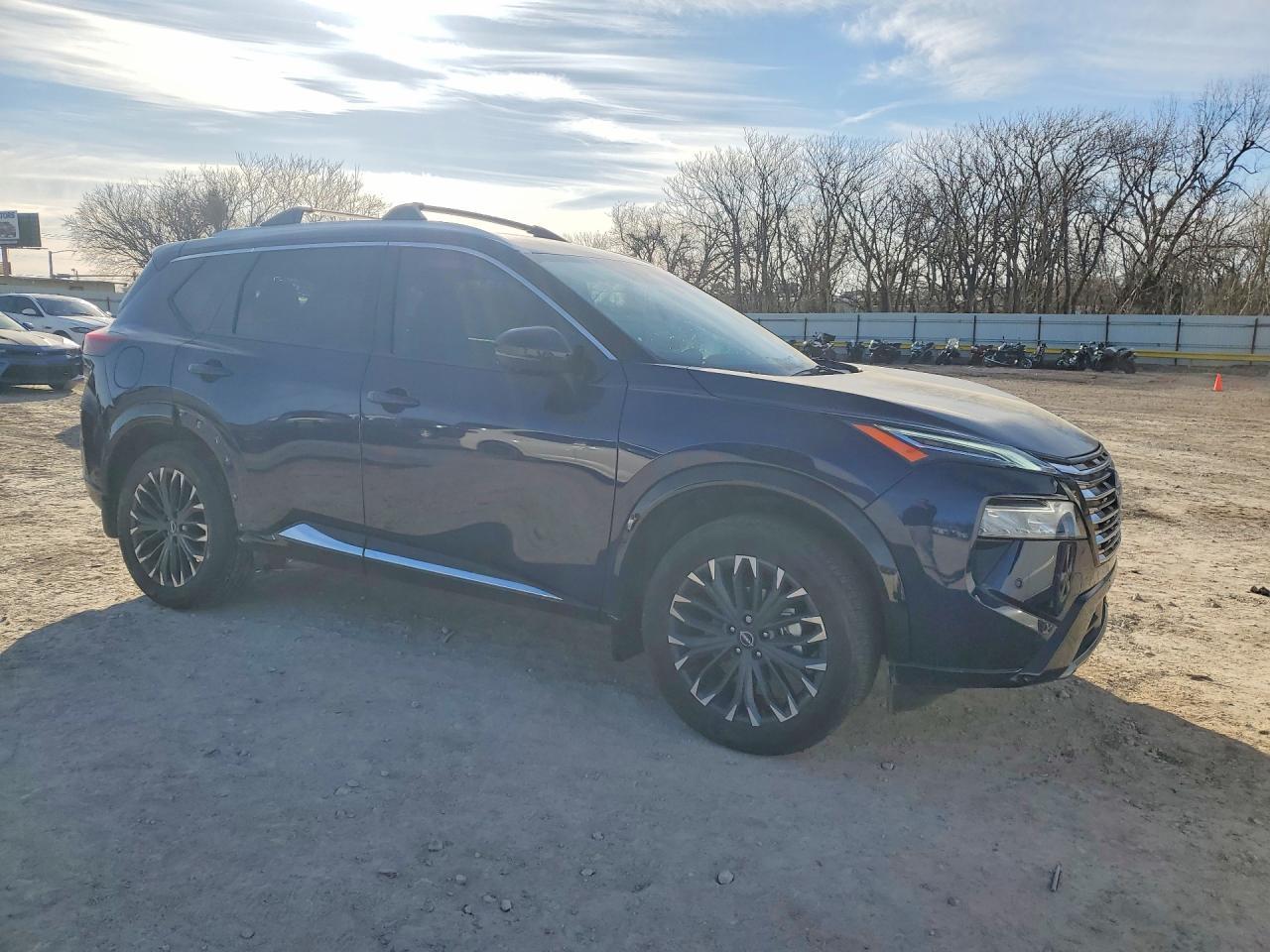 2025 NISSAN ROGUE