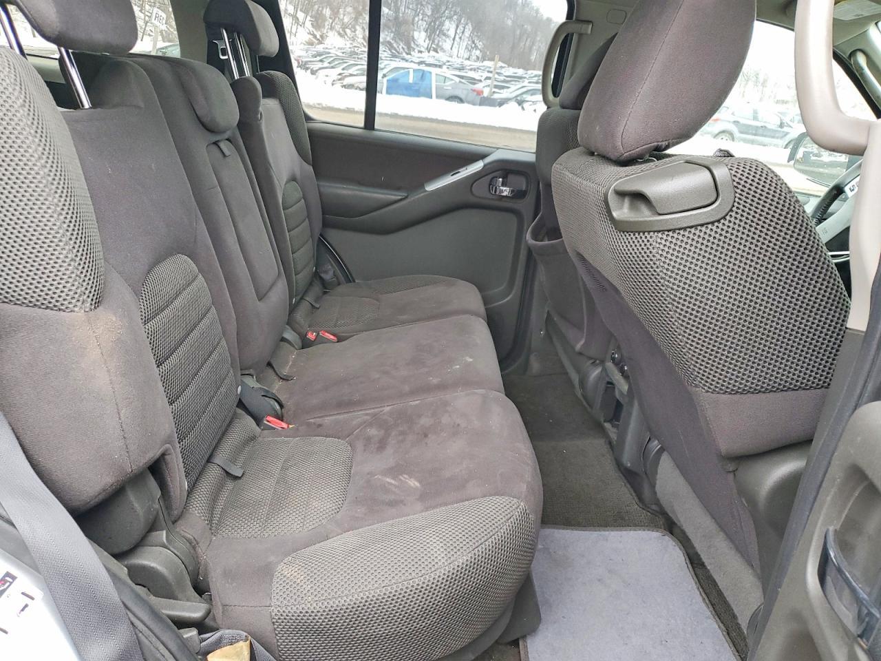 2010 NISSAN PATHFINDER