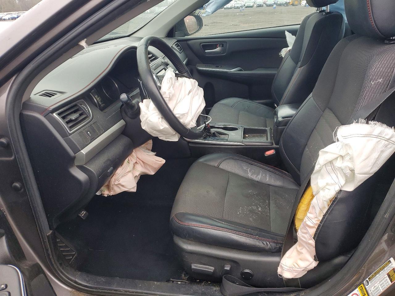 2016 TOYOTA CAMRY