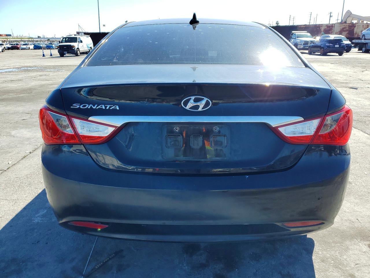 2011 HYUNDAI SONATA