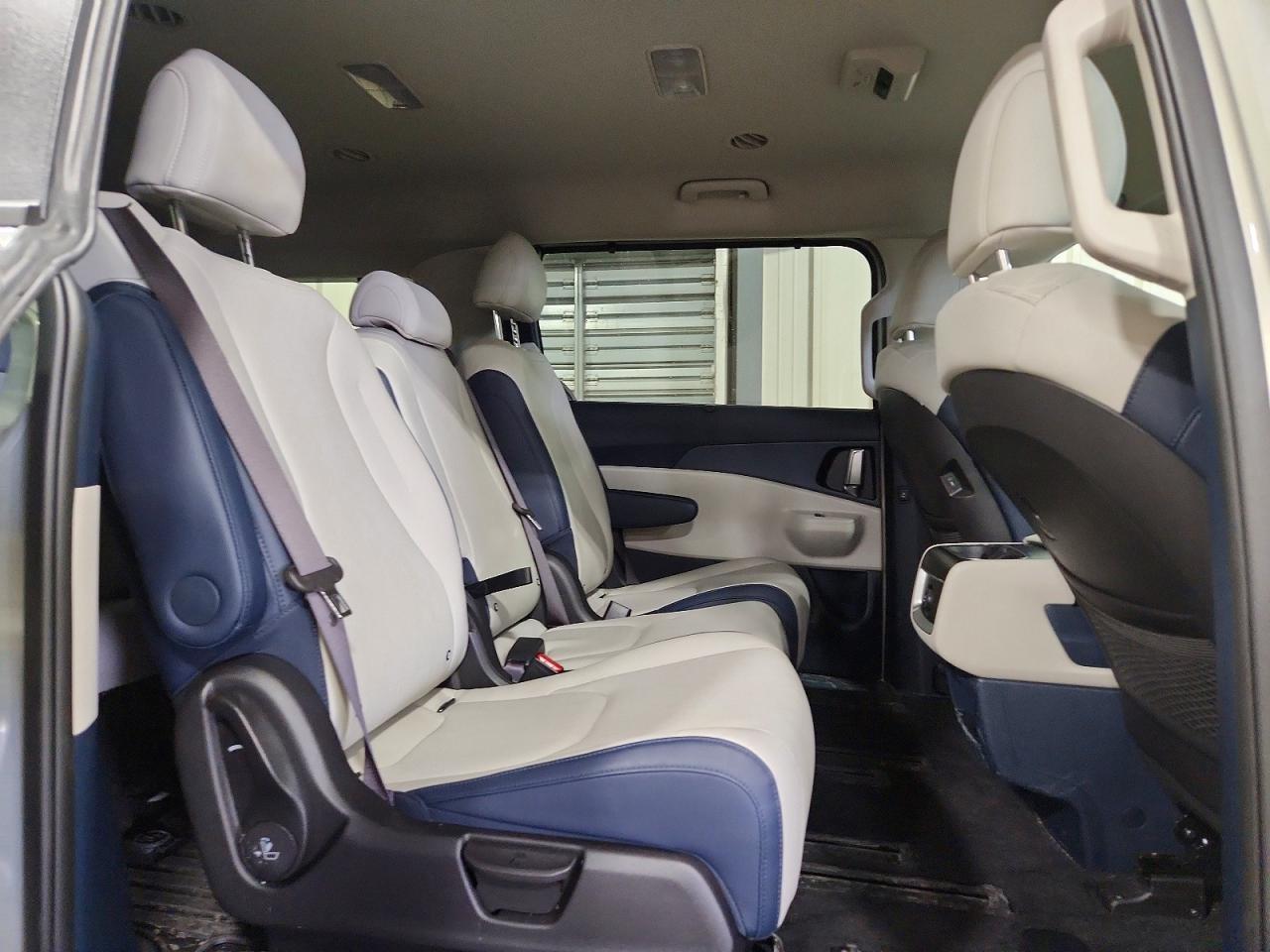 2025 KIA Carnival