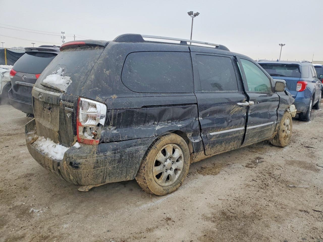2007 HYUNDAI Entourage
