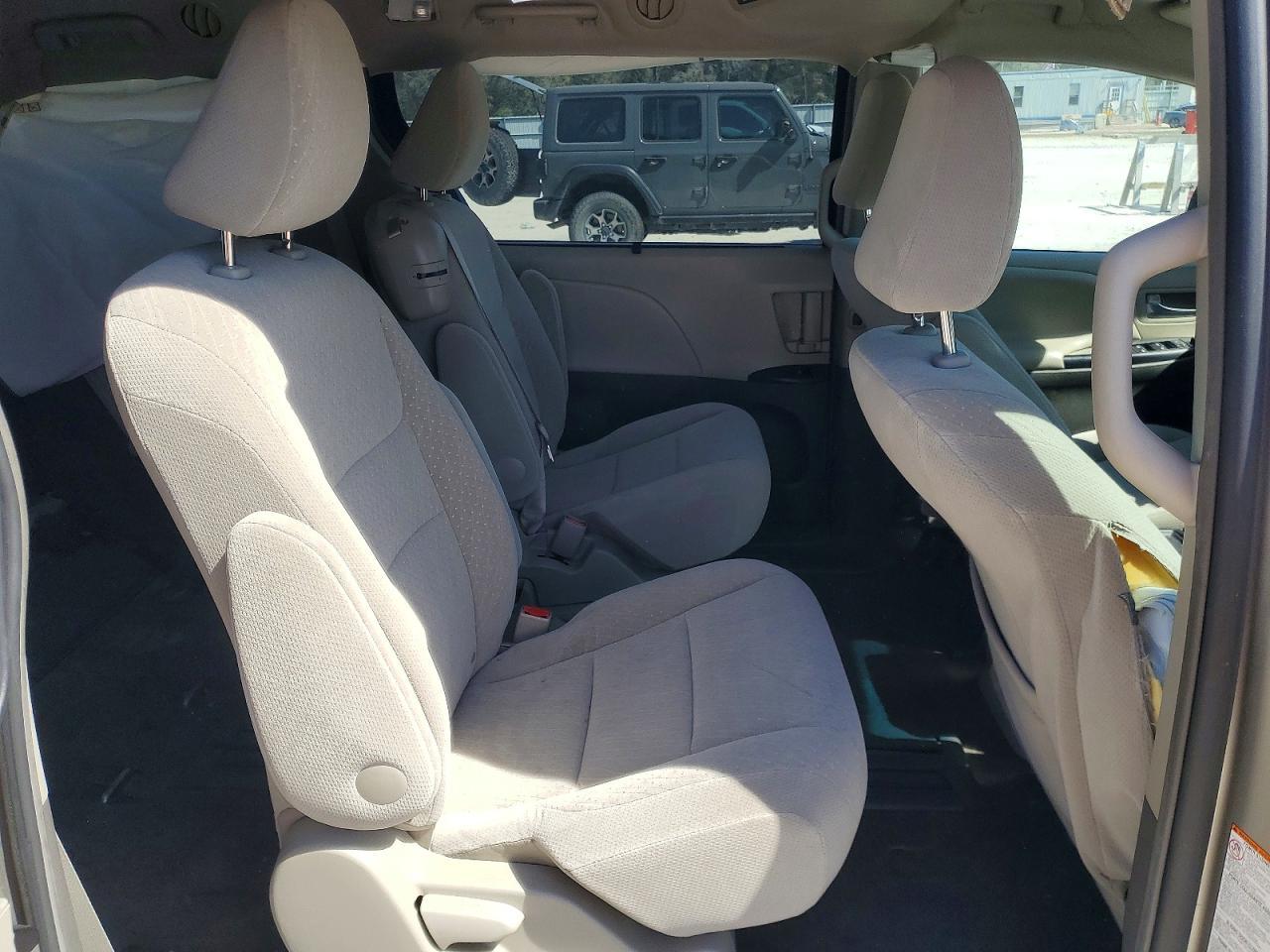 2017 TOYOTA SIENNA