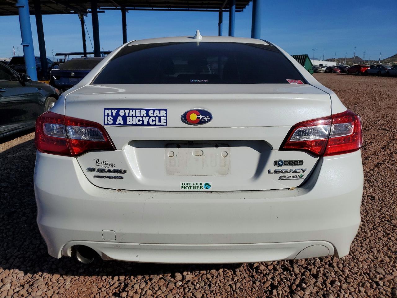 2016 SUBARU Legacy