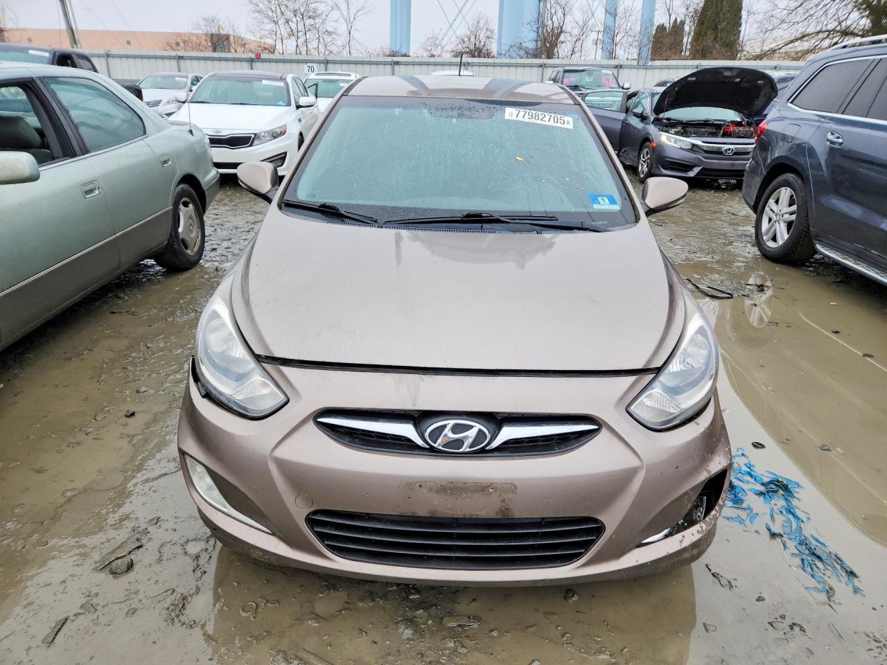 2013 HYUNDAI ACCENT