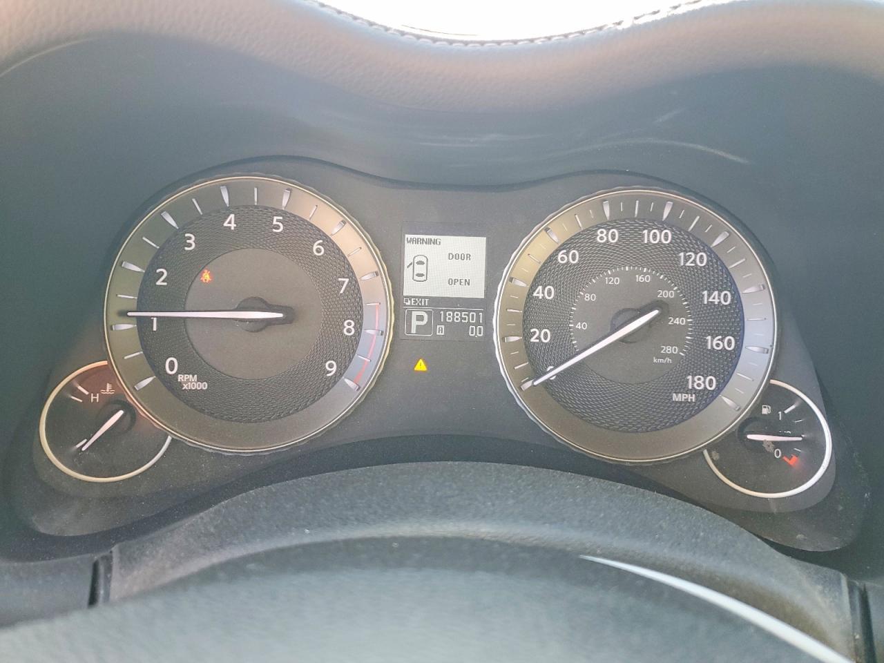 2011 INFINITI M37