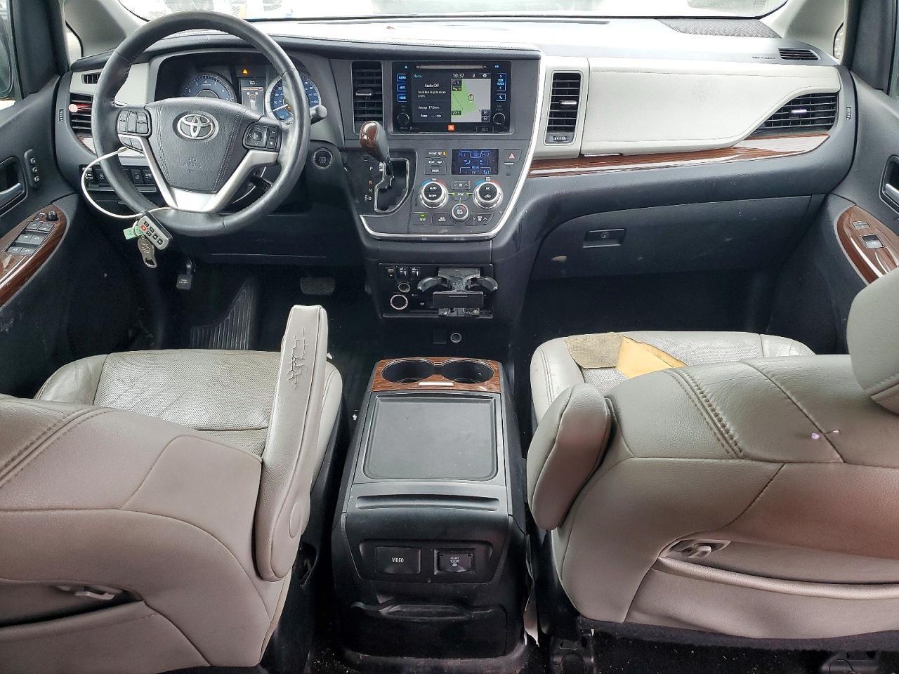 2015 TOYOTA SIENNA