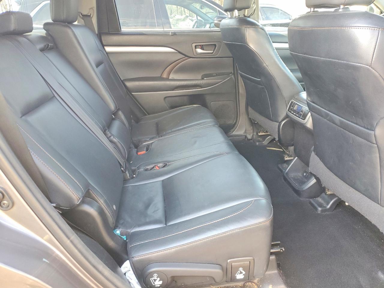 2015 TOYOTA HIGHLANDER