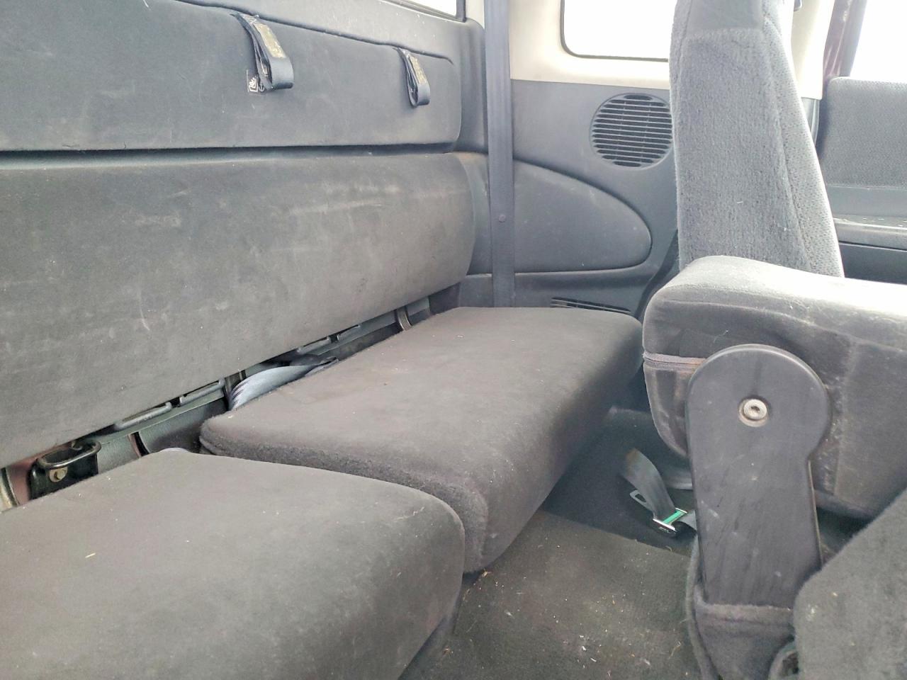 2004 DODGE Dakota