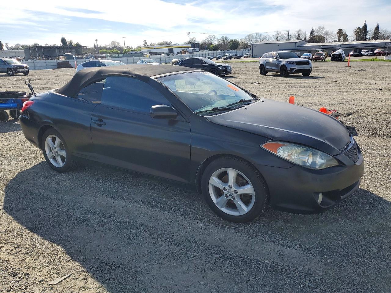 2004 TOYOTA CAMRY