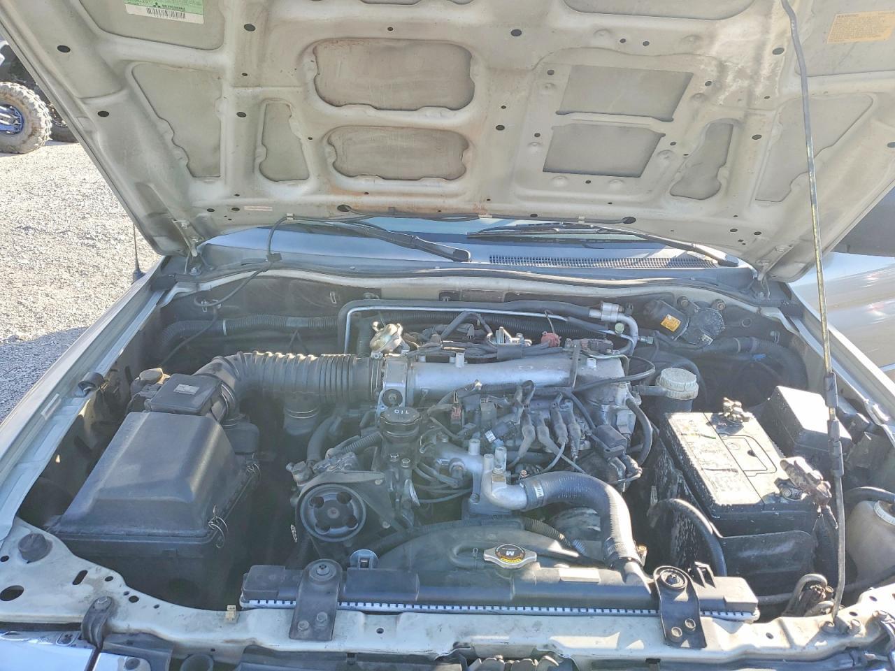 2003 MITSUBISHI Montero