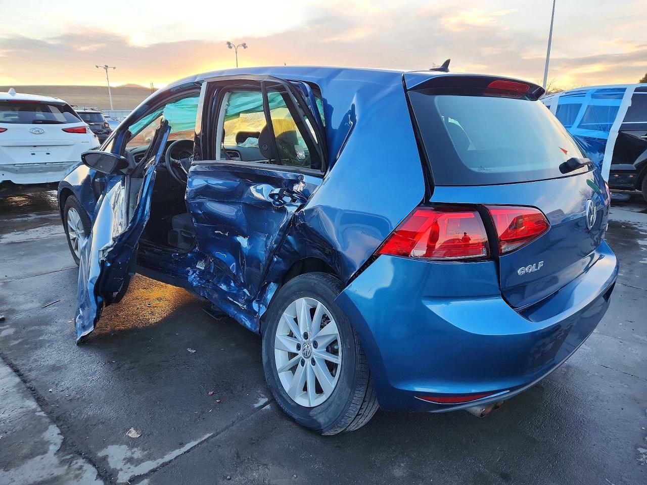 2017 VOLKSWAGEN GOLF
