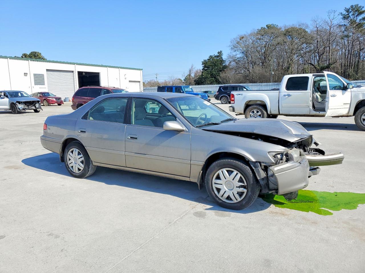 2000 TOYOTA CAMRY