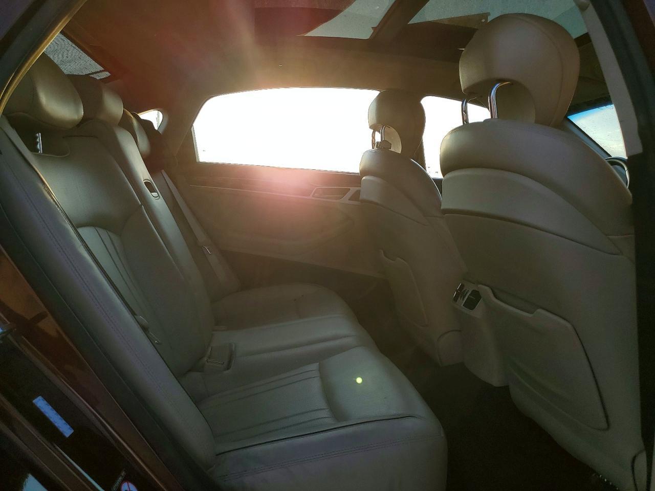 2016 HYUNDAI GENESIS
