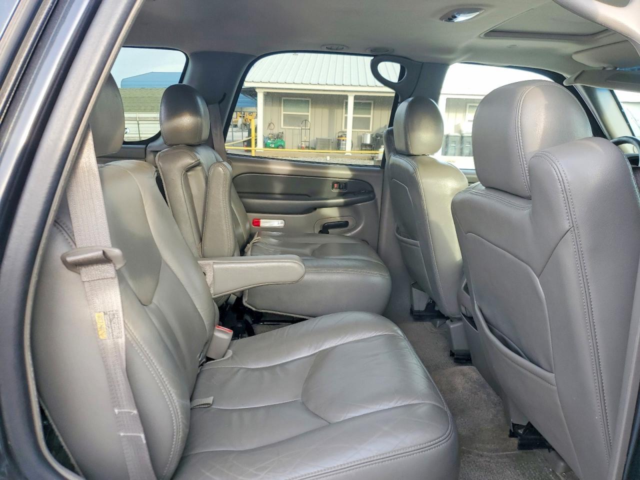 2003 CHEVROLET Tahoe