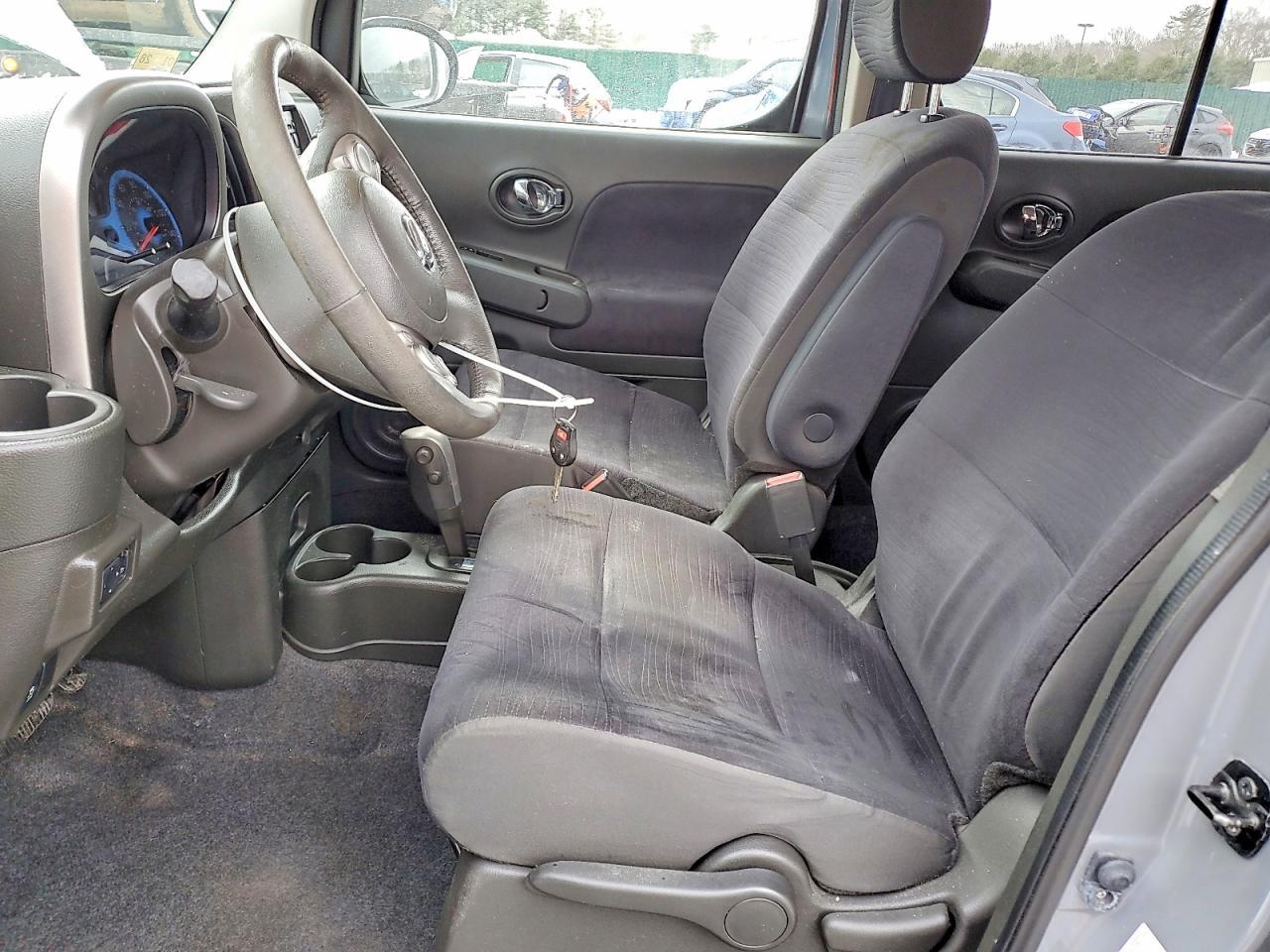 2013 NISSAN CUBE