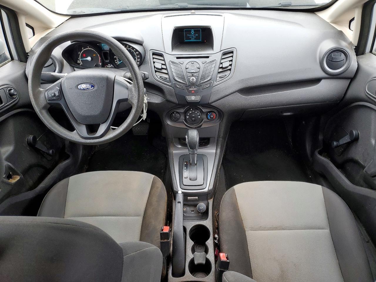 2016 FORD Fiesta