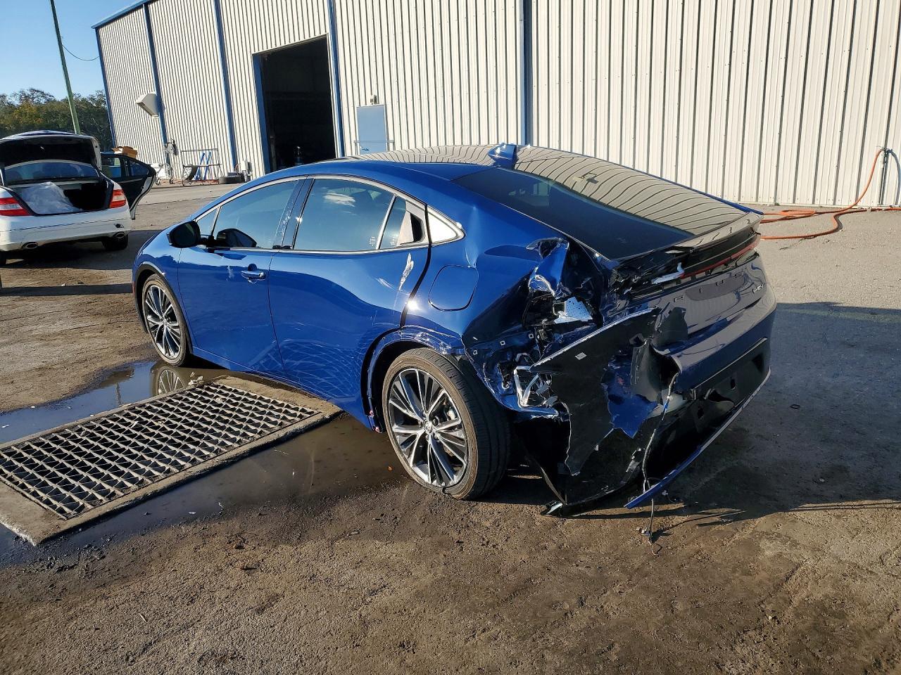 2024 TOYOTA PRIUS