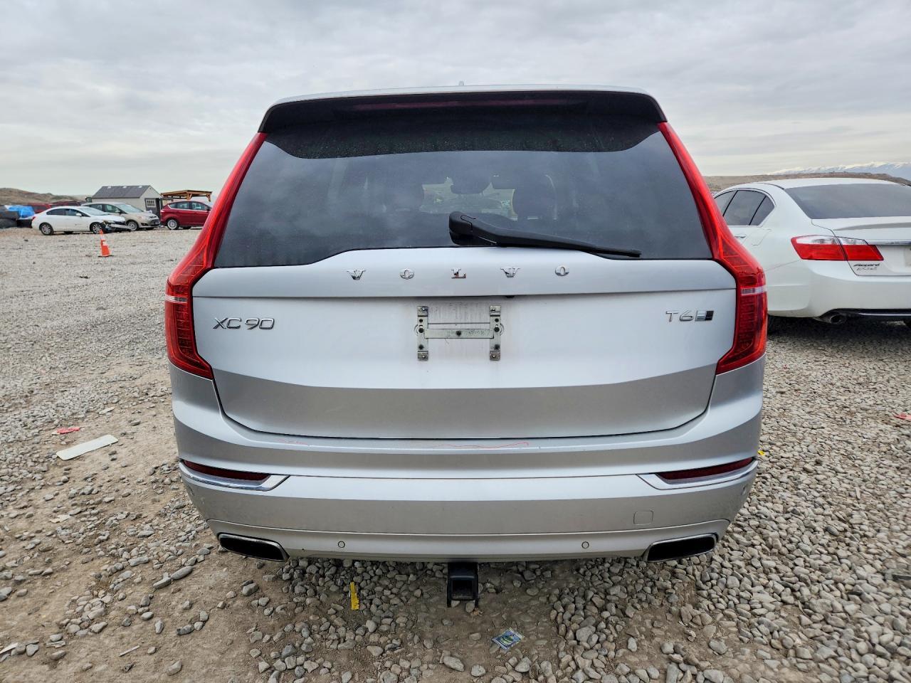 2017 VOLVO XC90