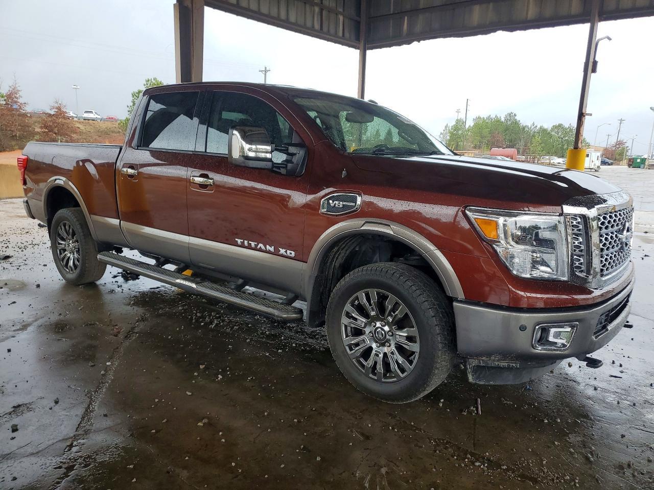 2016 NISSAN Titan