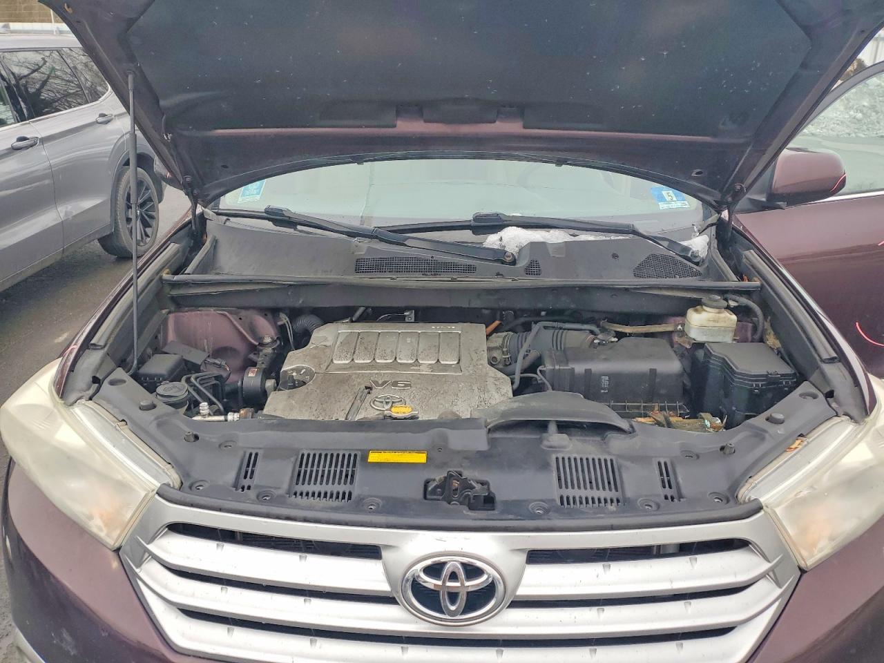 2012 TOYOTA HIGHLANDER