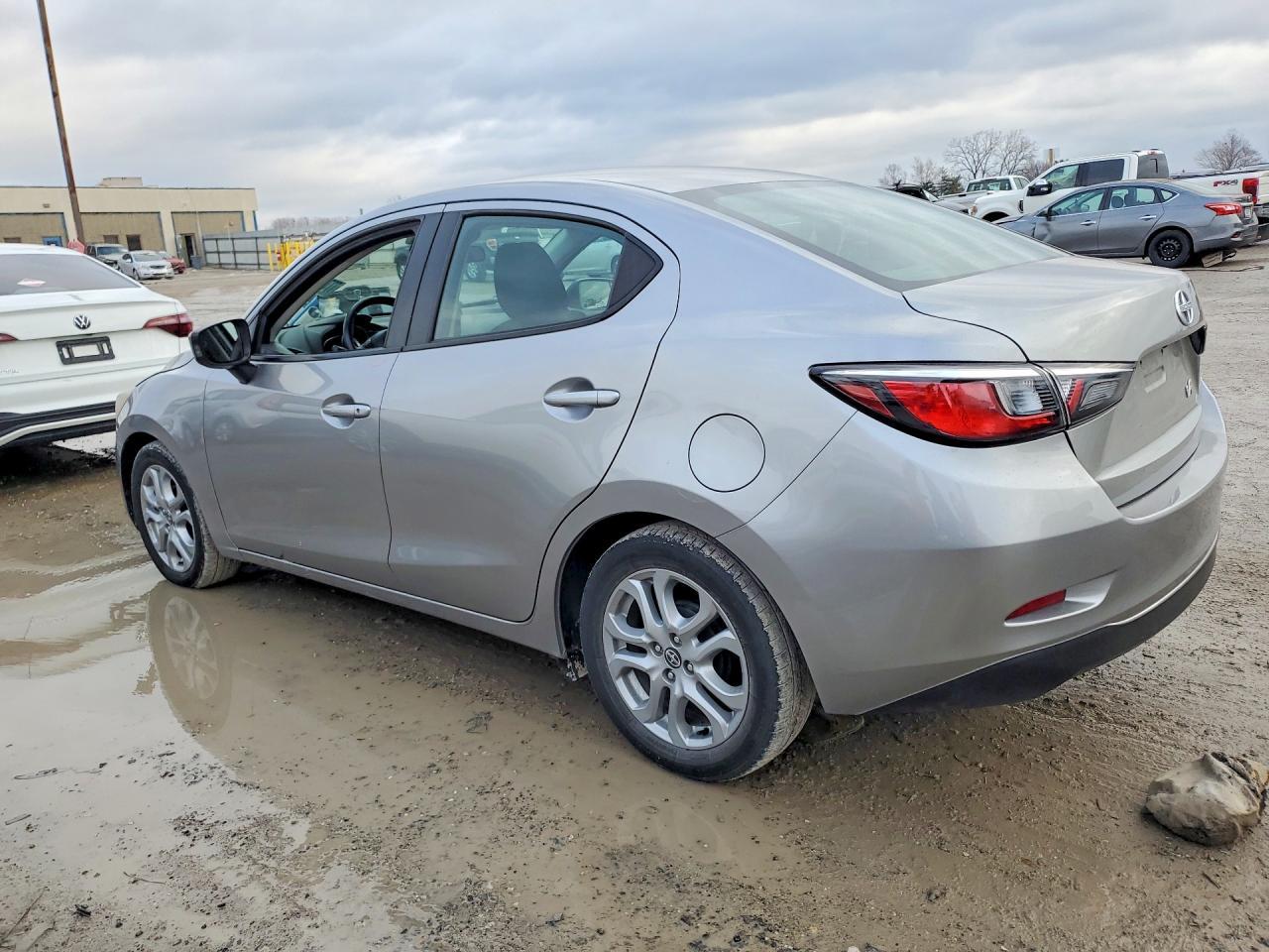 2016 TOYOTA SCION